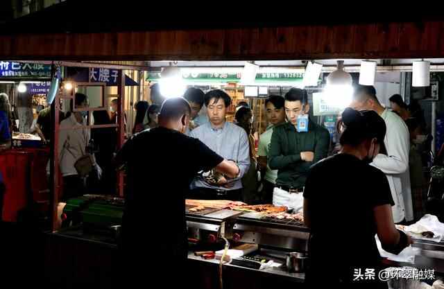 威海市环翠区东城路夜市：人间烟火气，最抚凡人心
