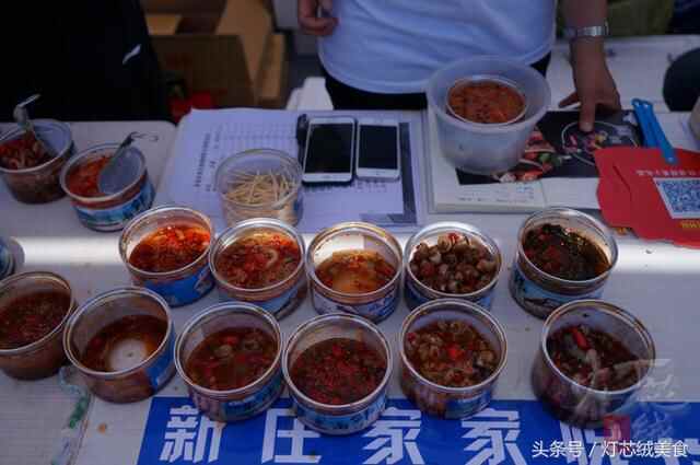 逛吃荣成海鲜美食嘉年华，现场那么多好吃的，馋得我根本停不下啊