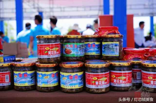 逛吃荣成海鲜美食嘉年华，现场那么多好吃的，馋得我根本停不下啊