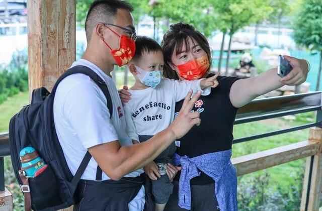 小长假，八方来客游荣成，踏歌度假好自在