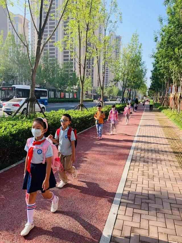 曲师日照一附小：衔幼小，促成长，赏繁华