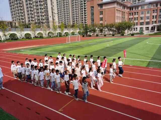 曲师日照一附小：衔幼小，促成长，赏繁华