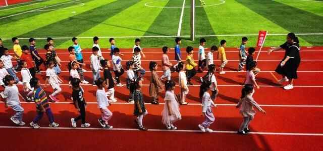 曲师日照一附小：衔幼小，促成长，赏繁华