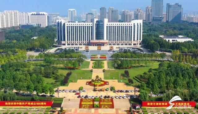 日照：22万余株鲜花扮靓港城 营造喜庆、和谐的国庆节氛围