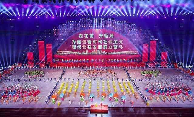 山东省第二十五届运动会在日照开幕