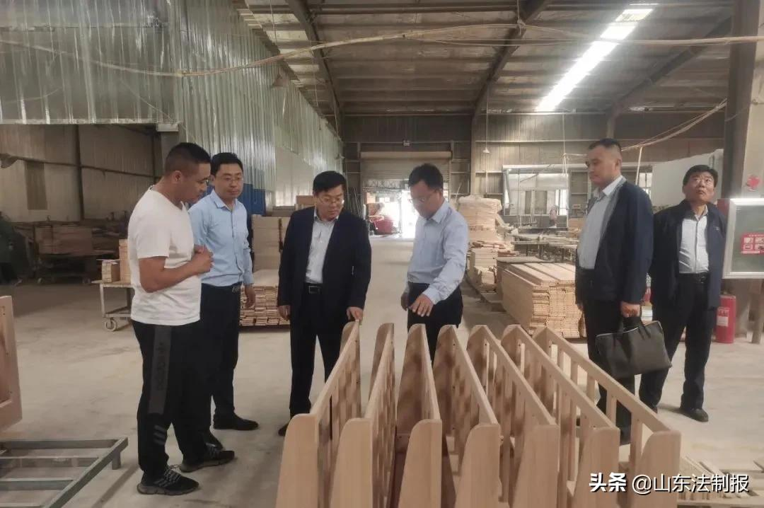 日照市岚山区区委常委、政法委书记迟令席到“暖企行动”包联乡镇、企业走访调研