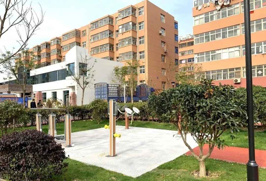 改造70个老旧小区、建设3处小学^^^^^^东港区这11个项目入选省重点！