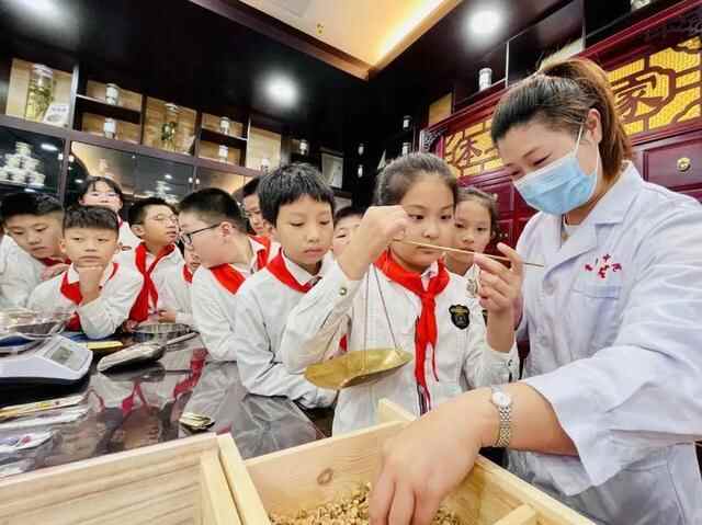 莒县第一实验小学走进莒国古城，开展文化之旅研学游