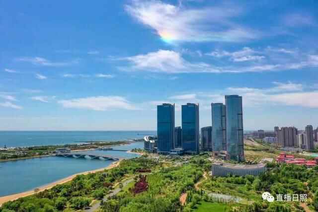 实拍！“七彩祥云”突现！今天的日照，再次美出圈