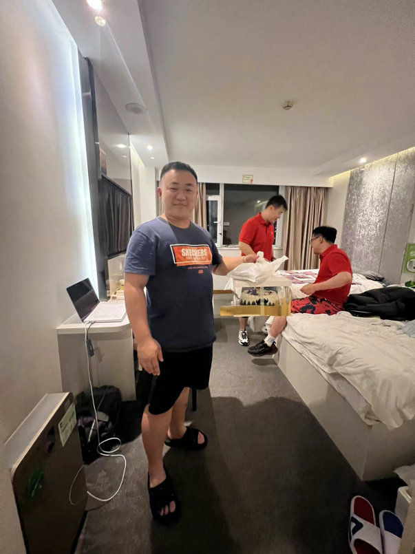 火热省运会，浓浓暖心情｜日照市东港区为省运会体操决赛运动员、教练员庆生