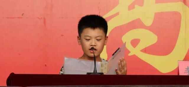 莒县三中举行开学典礼暨上学期总结表彰大会