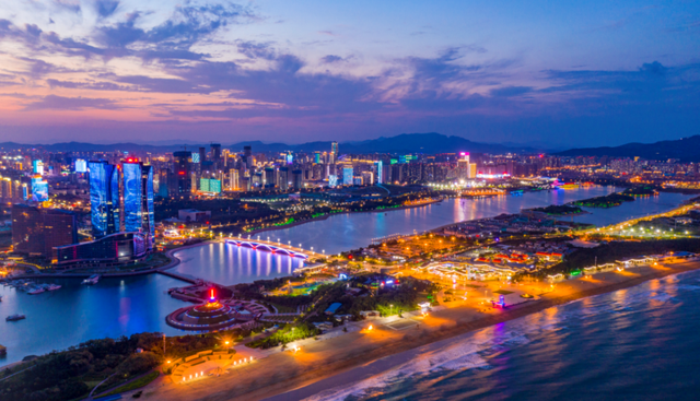 会吃的人都知道，夜晚日照的美食都在这