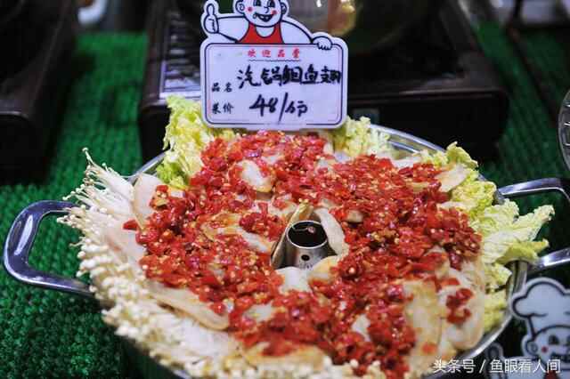日照岚山海鲜楼点菜间无意中露出海鲜丰富 这里海鲜能让你吃到撑