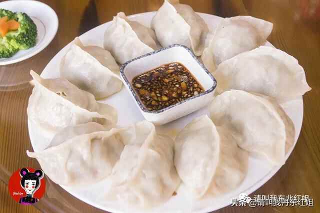 二十年韩餐馆都开成精了！能在辽宁省获奖的东港菜，是什么水平？