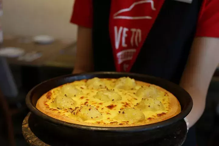 看东港的海，吃着比萨，诗与远方都在这呢！