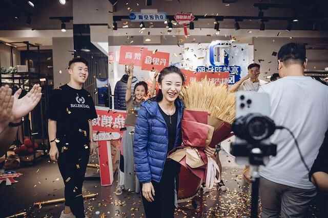 从“主播”到“操盘手”，临沂电商直播“变形记”