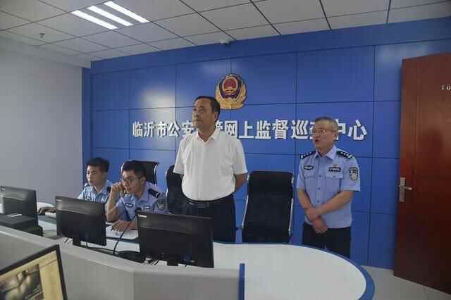 李登全同志督导国庆安保工作看望慰问坚守岗位的一线民**辅**
