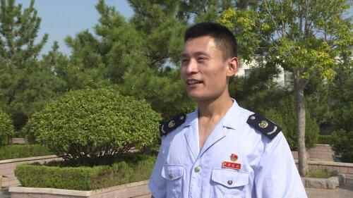 费县举行烈士纪念日向人民英雄敬献花篮仪式