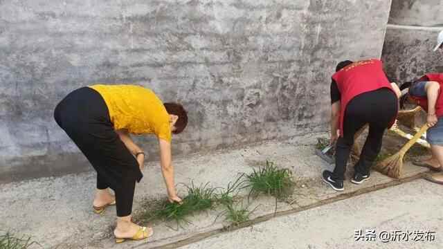 沂水县委书记陈士贤带队参加环境卫生大扫除活动，掀起全国文明城市创建热潮