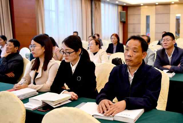 深秋，共赴一场文化盛宴 平邑县作家协会会员 陈芳/文
