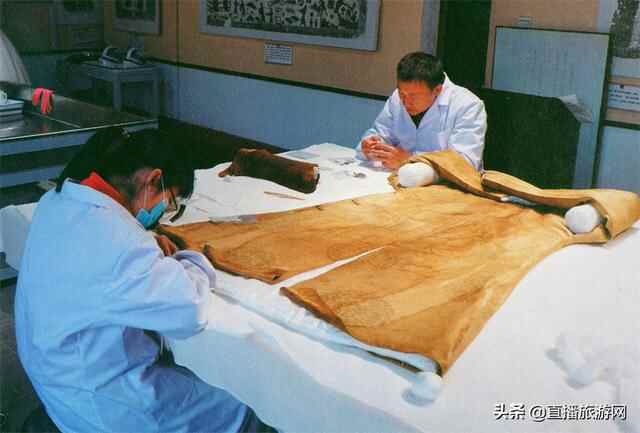 沂南河阳社区墓地出土丝织品荣膺2021全国十佳文物藏品修复项目