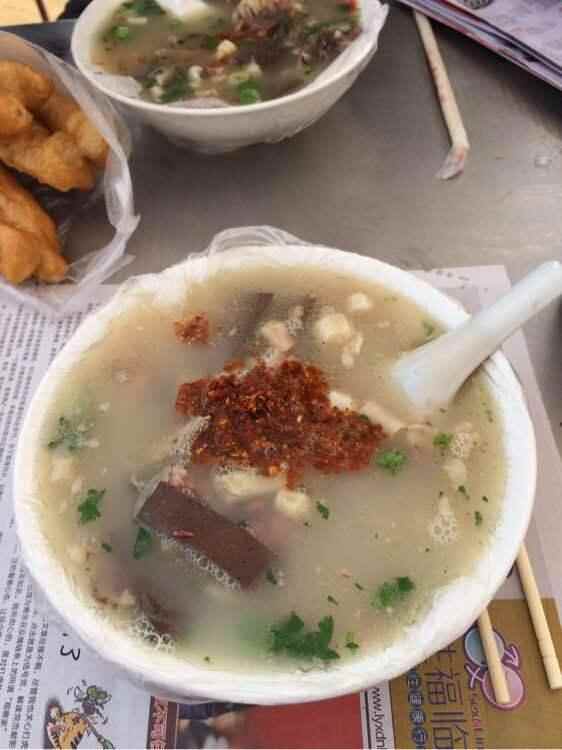 盘点一下山东临沭集市上的美食，是不是山东所有地方集市都这样？
