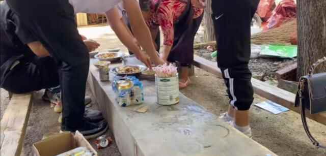 蒙阴大集大爷卖丸子，2块钱一碗，四代传承，国家非物质文化遗产