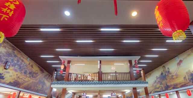平邑县餐饮名店巡礼之一：饮酒美食到如意，如意小镇最满意