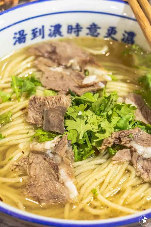 兰山路上这家店告诉你，在有上百年历史的地方吃饭是一种怎样的体验