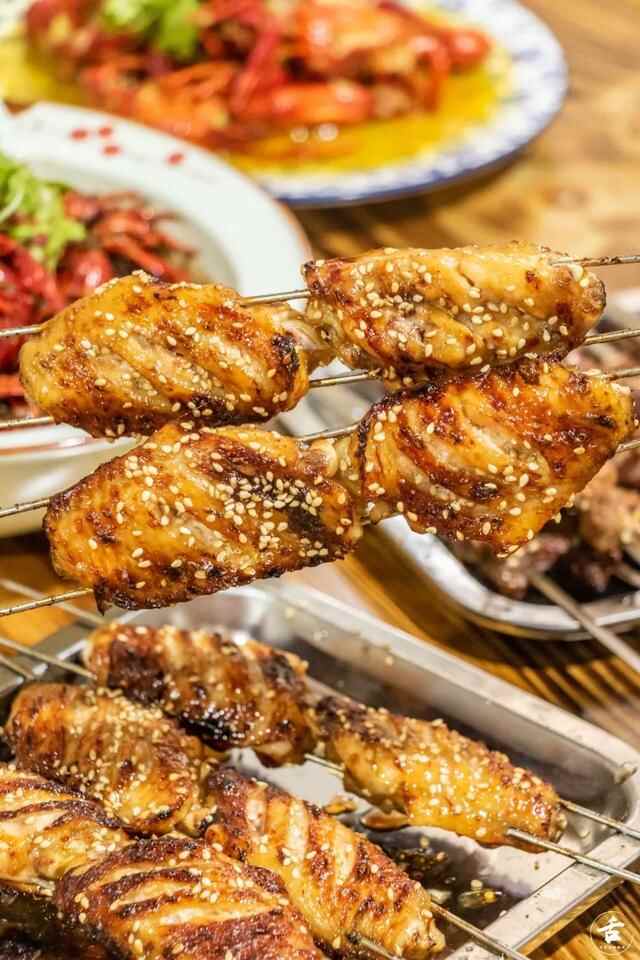 兰山路上这家店告诉你，在有上百年历史的地方吃饭是一种怎样的体验