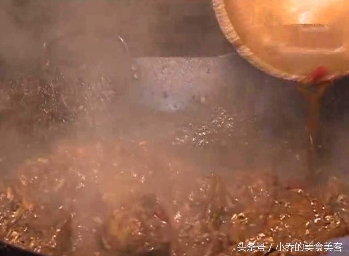 山东美食，蒙阴红烧兔首，美容又健脑的兔头你吃过吗