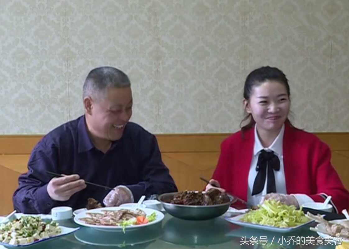 山东美食，蒙阴红烧兔首，美容又健脑的兔头你吃过吗