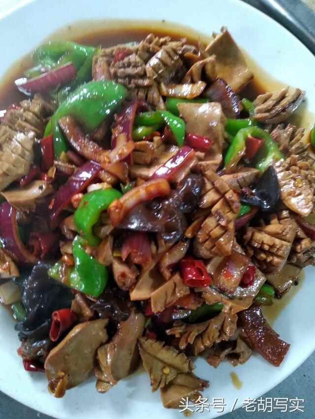 不远千里到山东临沂费县探沂镇老庄户饭店品美食，好菜好酒爽啊！