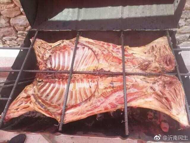 行走临沂-沂南石崇崮大院里的特色美食