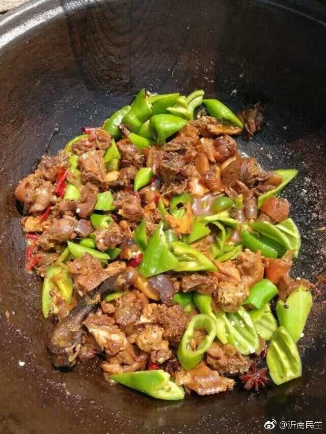 行走临沂-沂南石崇崮大院里的特色美食