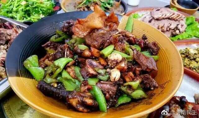 行走临沂-沂南石崇崮大院里的特色美食