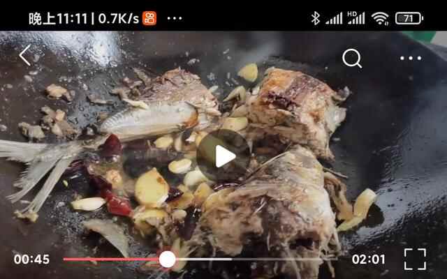 小雪后大白菜炖野生鱼——鲅鱼，临沂平邑人最喜欢吃的一道菜