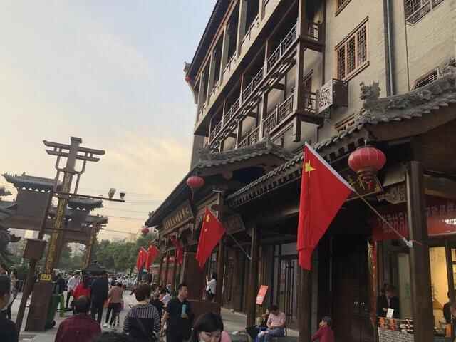 盛世河东 乐享国庆｜盬街，家门口的新生代打卡地！