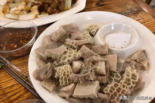 临沂排名第一的小吃店，店里只卖一道菜，山东人驱车2小时赶来吃