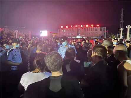 “夏夜”行动，德州13地警方齐“亮剑”