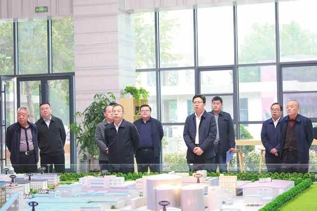 市关工委常务副主任刘长青一行到平原县调研关心下一代工作