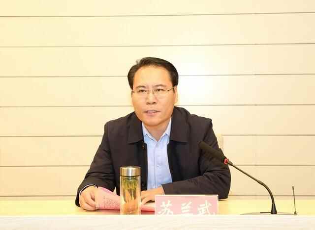 「走好赶考路 当好答卷人」市人大代表，禹城市委副书记、市长苏兰武：求实创新干在...