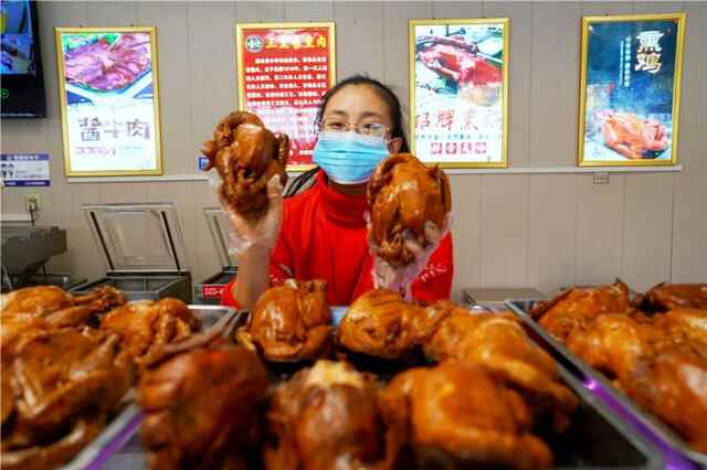 探寻地道河北美食，走进衡水枣强，百年老店里的鞋底子烧饼和熏肉