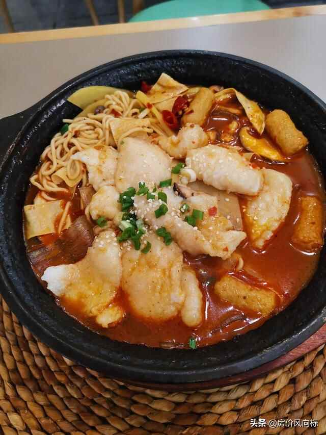 红唇啵啵鱼，番茄诱惑、麻辣达人、老坛酸菜、秘制咖喱，齐河美食
