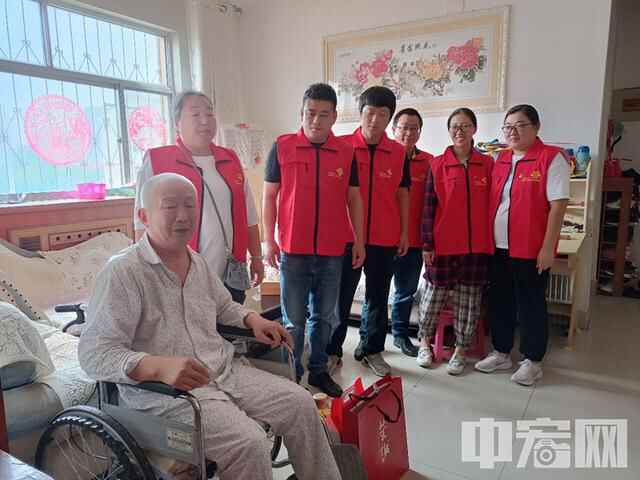 山东聊城联通：送温情传党情，真情关爱暖人心