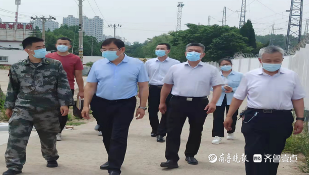 聊城市退役军人事务局局长刘立新慰问过往部队**兵