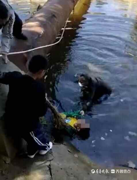 “要不您我就没命了！”少年落水危在旦夕，阳谷老党员跳水施救