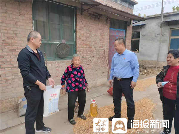 聊城东阿县市场监管局到牛角店镇走访慰问高龄老人