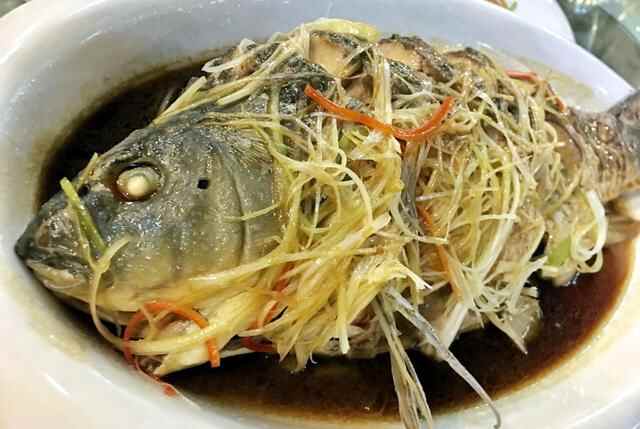 来到东阿县，必吃驴肉宴，入冬进补鲜食驴