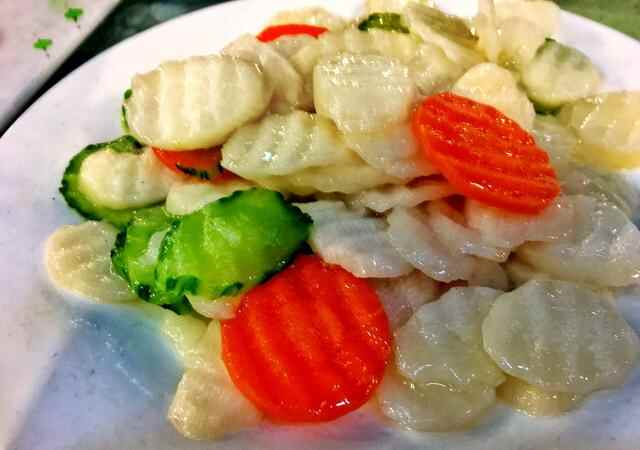 来到东阿县，必吃驴肉宴，入冬进补鲜食驴